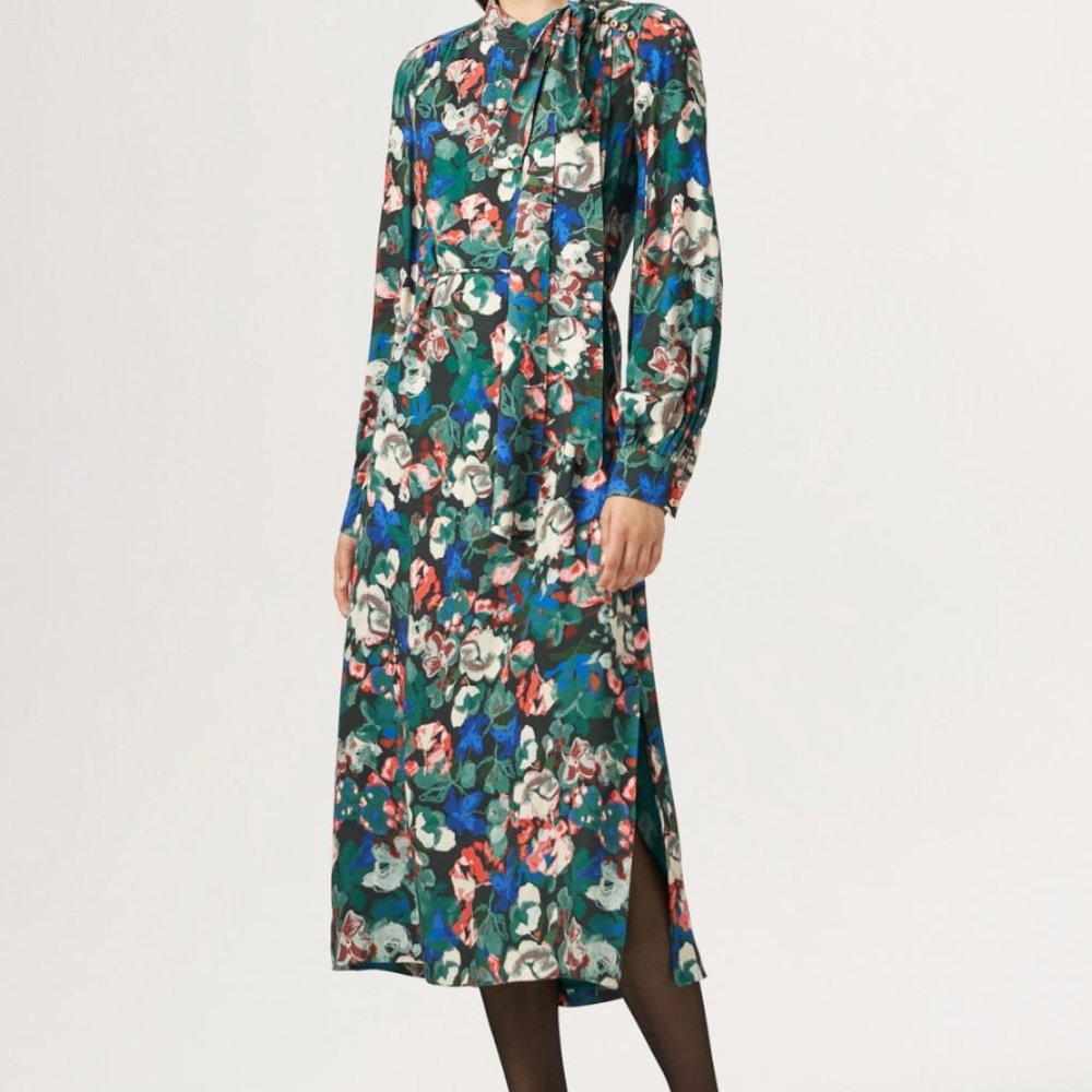 Flower Patterned Dress With Belt - Picture 2 of 4